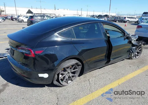 2022 Tesla Model 3 Rear-Wheel Drive из США, поврежденный, VIN 5YJ3E1EA9NF114979